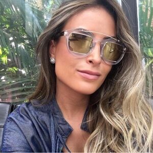 Christian Dior- Dior Mania Sunglasses 🕶️